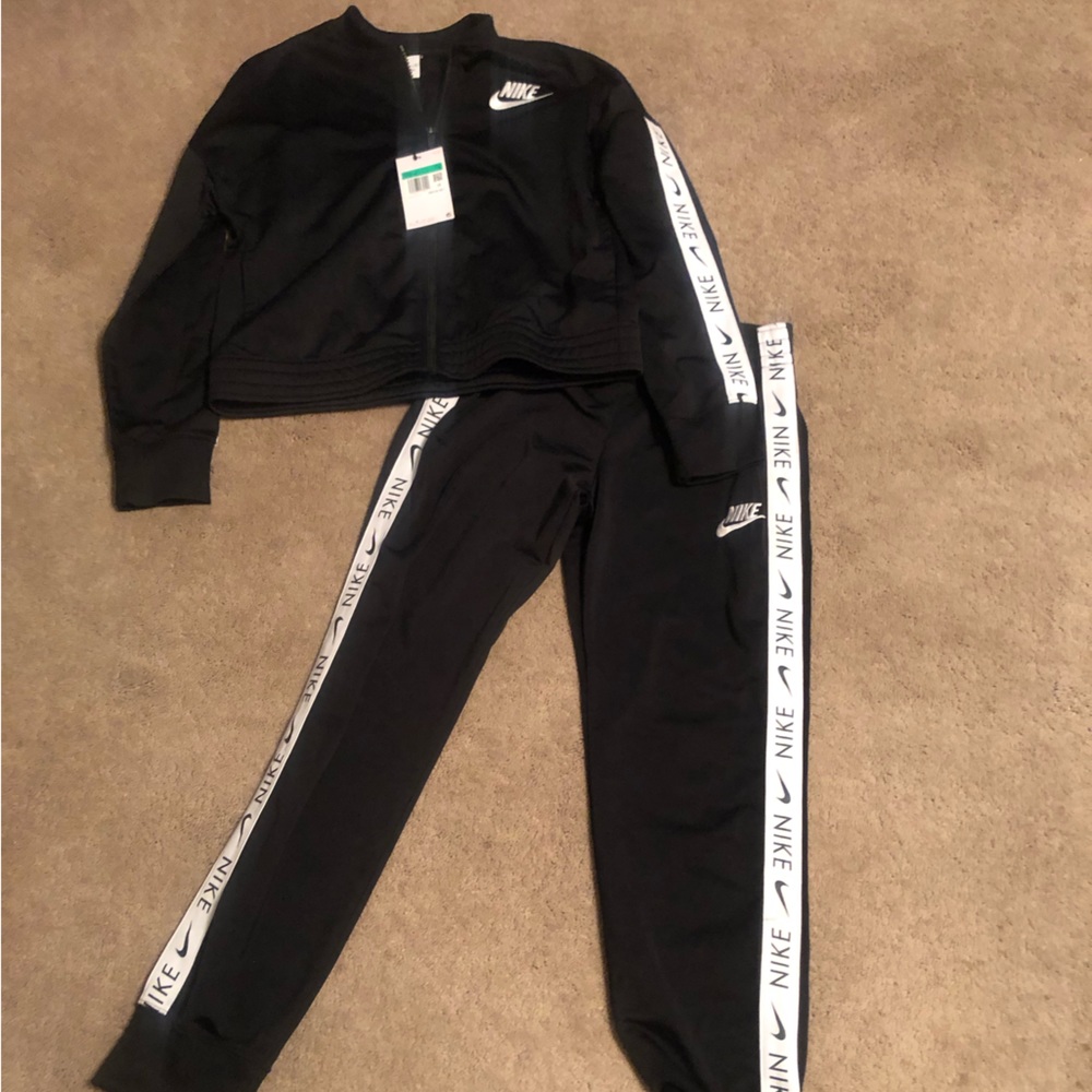Nike sweatsuit